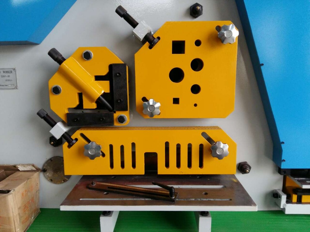 110 Ton Metal Sheet Press Corner Cutting Hydraulic Ironworker Machine Υδραυλικό μηχάνημα σιδηρουργίας γωνιακής κοπής πιεστηρίου λαμαρίνας 110 τόνων