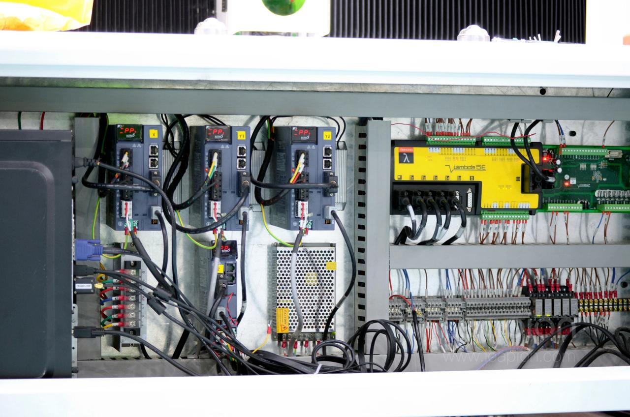 1500*3000mm 500w Racuys Or Ipg Fiber Laser Cutting Machine Μηχάνημα κοπής με λέιζερ ινών 1500*3000mm 500w Racuys or Ipg