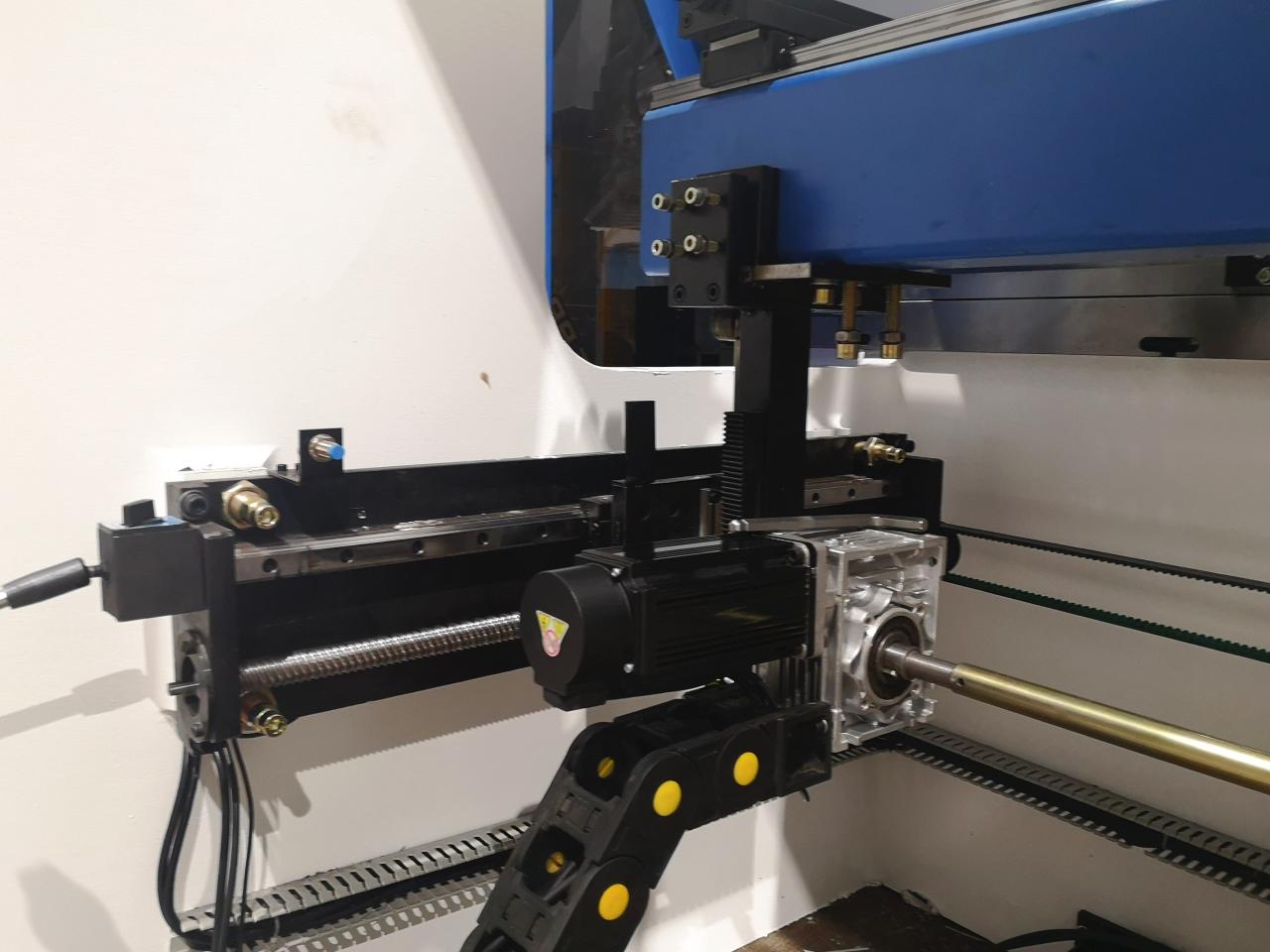 160t-4000 4-axis Cnc Hydraulic Bending Machine Press Brake 160t-4000 4-axis Cnc Hydraulic Bending Machine Press Brake