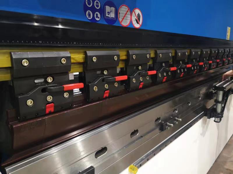 160t-4000 4-axis Cnc Hydraulic Bending Machine Press Brake 160t-4000 4-axis Cnc Hydraulic Bending Machine Press Brake