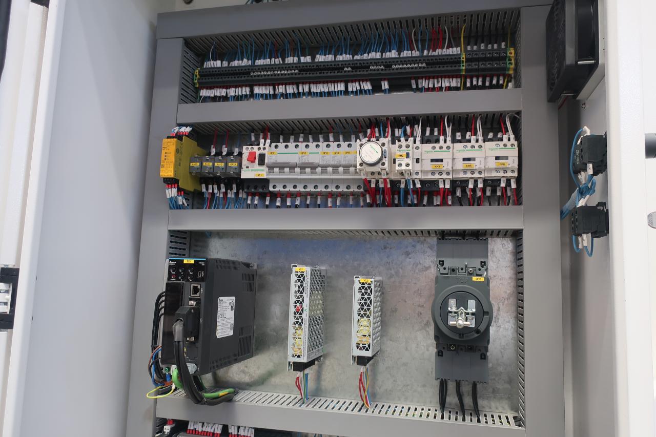 Μηχάνημα κοπής υδραυλικής γκιλοτίνας 16mm για κοπή λαμαρίνας 6 μέτρων