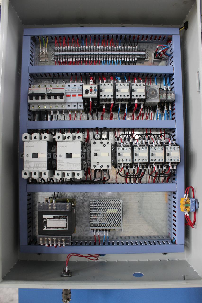 Μηχάνημα κοπής δοκών αιώρησης υδραυλικής Nc μήκους 2,5 μέτρων