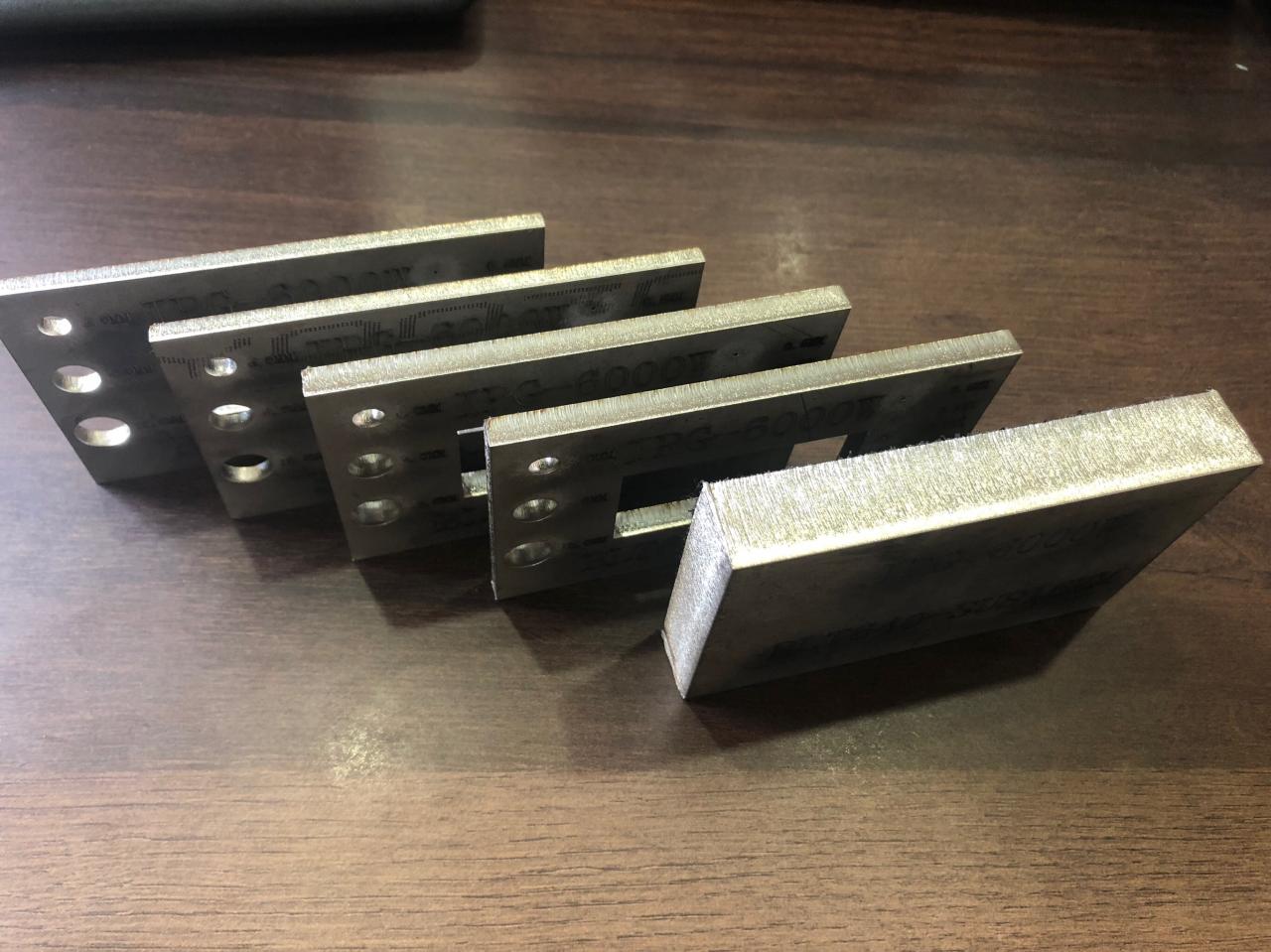 3015 4015 1kw To 6kw Cnc Fiber Laser Cutting Machine Raycus Laser Power 3015 4015 1kw έως 6kw Cnc μηχανή κοπής λέιζερ ινών Raycus Ισχύς λέιζερ