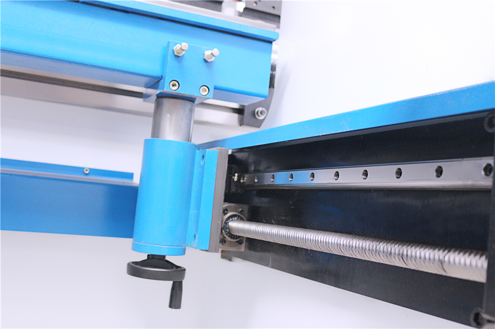 3+1 Axis Cnc Hydraulic Press Brake With Esa System 3+1 Axis Cnc Hydraulic Press Brake με σύστημα Esa