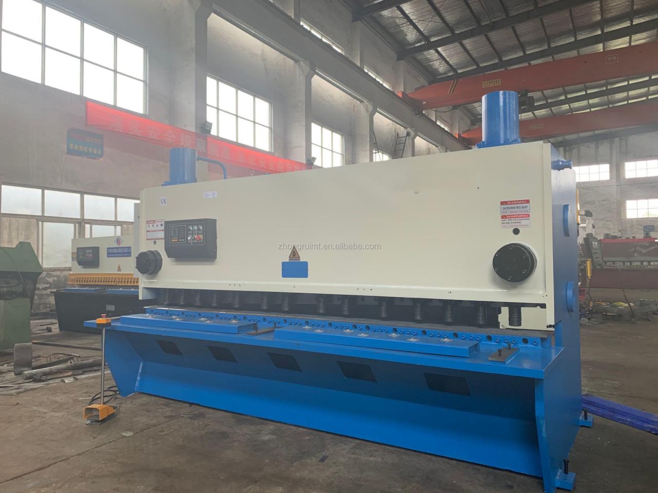 4mmx2500 Hydraulic Shearing Steel Plate Cutting Machinery Steel Plate Shear Μηχανήματα κοπής 4mmx2500 Hydraulic Shearing Steel Plate Shear Steel Plate
