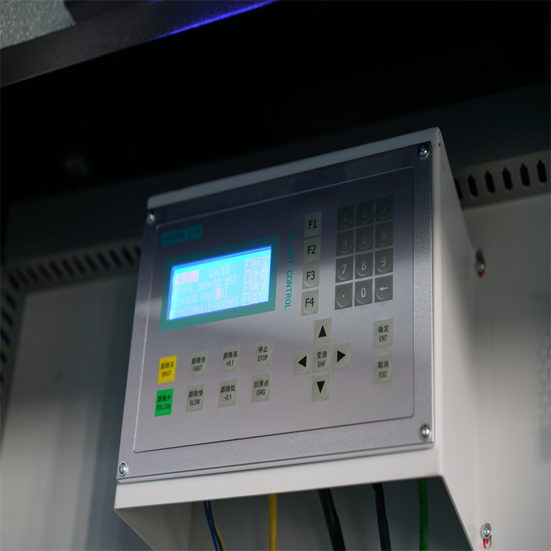 Μηχάνημα κοπής με λέιζερ μεταλλικών ινών χάλυβα 5mm Πλάκα φύλλου Cnc Τιμή