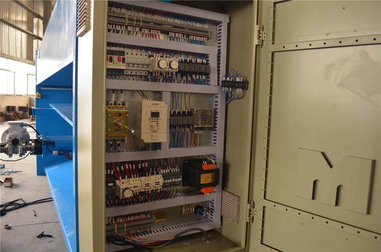 6*3200mm Guillotine Shears Metal Shear Hydraulic Iron Sheet Cutting Shearing Machine Ψαλίδι γκιλοτίνας 6*3200mm Ψαλίδι γκιλοτίνας Μεταλλικό ψαλίδι Υδραυλικό κουρευτικό φύλλο σιδήρου