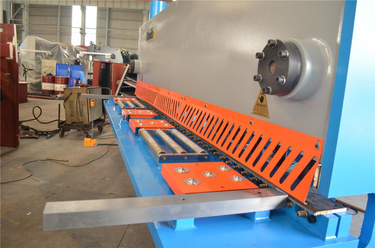 6*3200mm Guillotine Shears Metal Shear Hydraulic Iron Sheet Cutting Shearing Machine Ψαλίδι γκιλοτίνας 6*3200mm Ψαλίδι γκιλοτίνας Μεταλλικό ψαλίδι Υδραυλικό κουρευτικό φύλλο σιδήρου