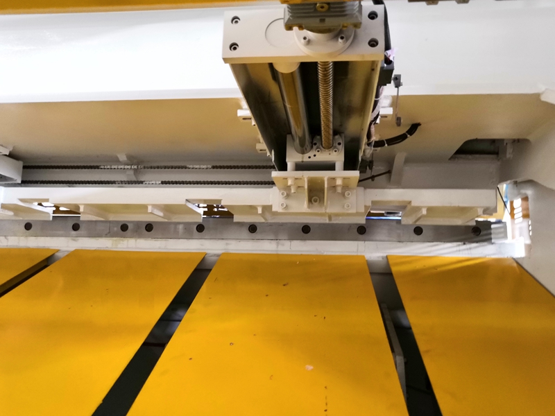 6mm Q11 Electric Sheet Plate Shearing Machine 8 Feet Sheet Metal Shearing Machine Μηχάνημα κοπής λαμαρίνας 6 χιλιοστών Q11 ηλεκτρική μηχανή κοπής λαμαρινών 8 ποδιών