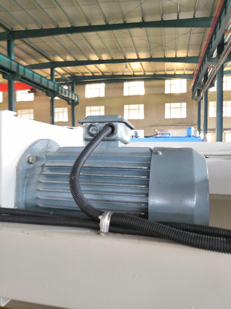 6mm Q11 Electric Sheet Plate Shearing Machine 8 Feet Sheet Metal Shearing Machine Μηχάνημα κοπής λαμαρίνας 6 χιλιοστών Q11 ηλεκτρική μηχανή κοπής λαμαρινών 8 ποδιών