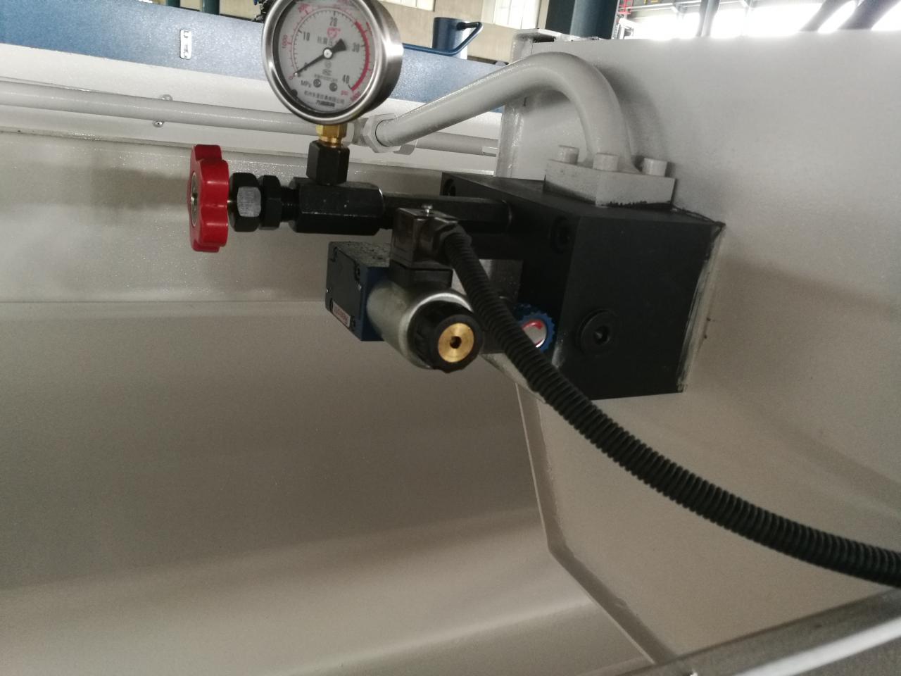 6mm Q11 Electric Sheet Plate Shearing Machine 8 Feet Sheet Metal Shearing Machine Μηχάνημα κοπής λαμαρίνας 6 χιλιοστών Q11 ηλεκτρική μηχανή κοπής λαμαρινών 8 ποδιών