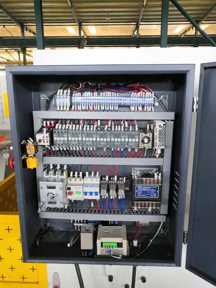 6mm Q11 Electric Sheet Plate Shearing Machine 8 Feet Sheet Metal Shearing Machine Μηχάνημα κοπής λαμαρίνας 6 χιλιοστών Q11 ηλεκτρική μηχανή κοπής λαμαρινών 8 ποδιών