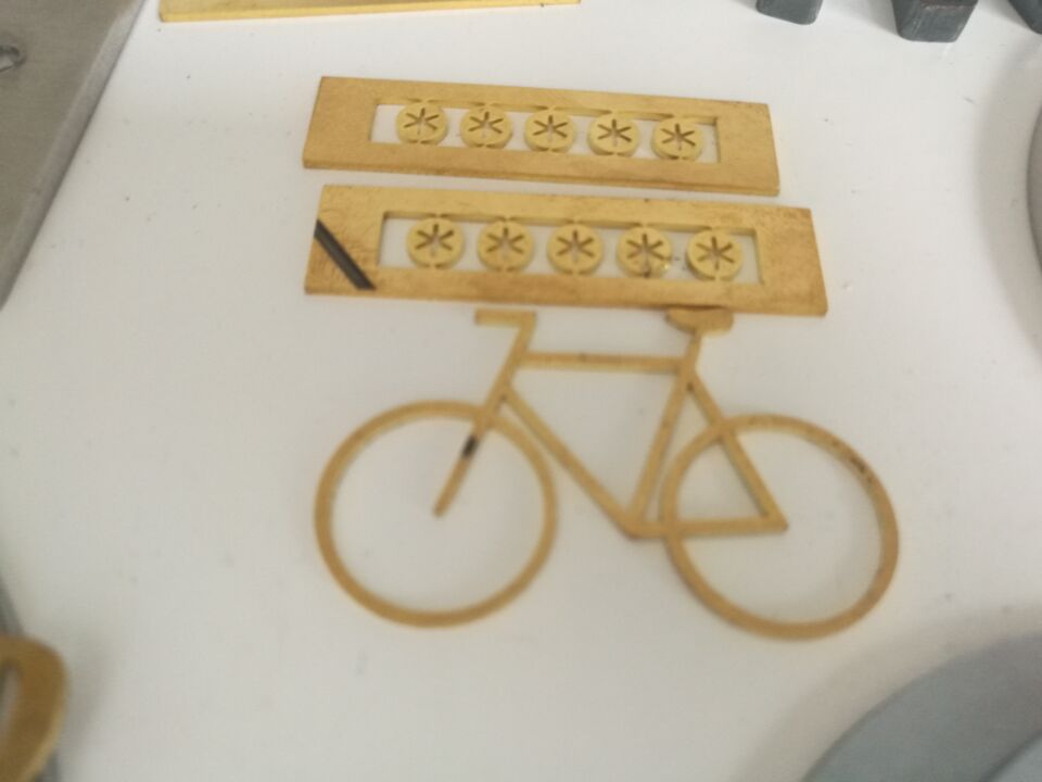 Cnc Fiber Laser Metal Cutting Machine 2000w Fiber Laser Cutting Machine Μηχανή κοπής μετάλλων με λέιζερ ινών Cnc 2000w Μηχανή κοπής με λέιζερ ινών