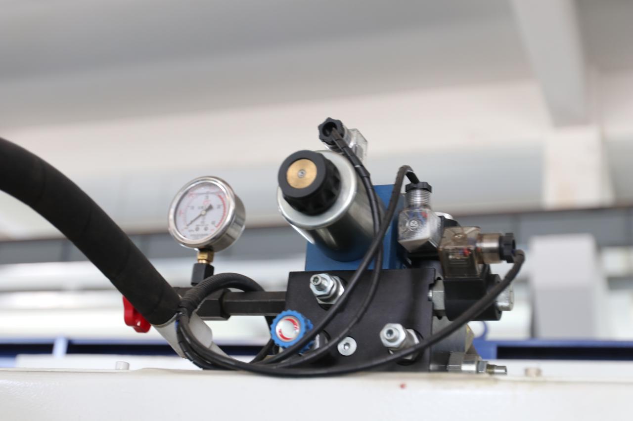 Cnc Hydraulic Press Brake Machine Bending Servo Electric Press Brake 40T Cnc Hydraulic Press Brake Machine Bending Servo Electric Press Brake 40T