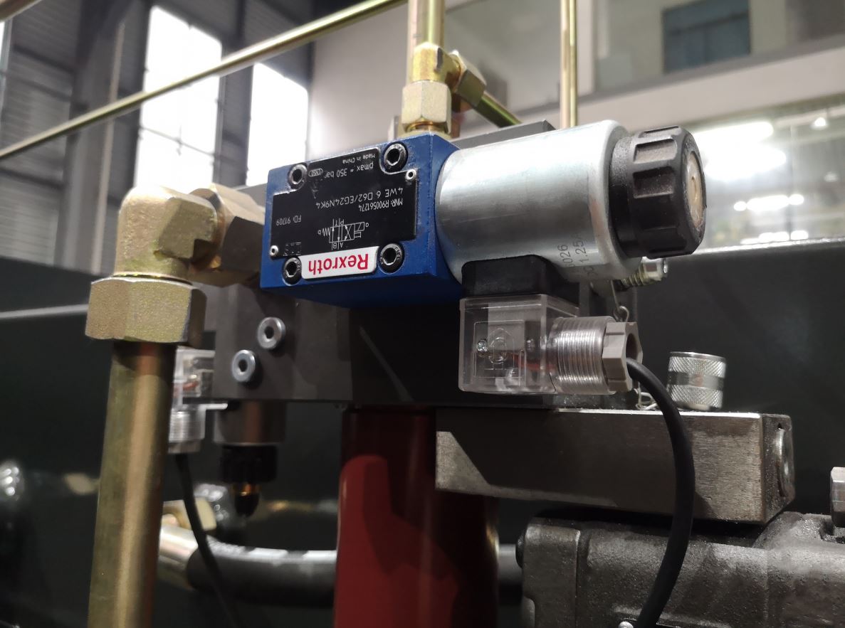 Delem Da66t 125 3+1 4+1 6+1 8+1 Cnc Hydraulic Press Brake For Metal Plate Bending Delem Da66t 125 3+1 4+1 6+1 8+1 Cnc Hydraulic Press Brake For Metal Plate Bending