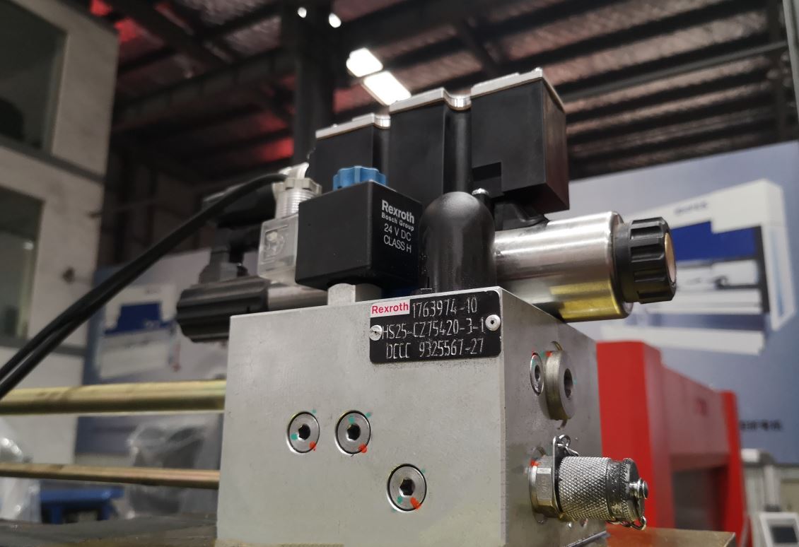 Delem Da66t 125 3+1 4+1 6+1 8+1 Cnc Hydraulic Press Brake For Metal Plate Bending Delem Da66t 125 3+1 4+1 6+1 8+1 Cnc Hydraulic Press Brake For Metal Plate Bending