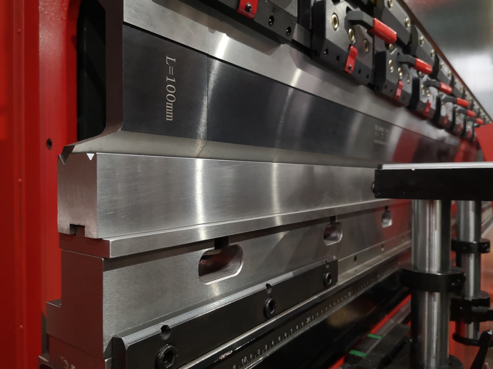 Delem Da66t 125 3+1 4+1 6+1 8+1 Cnc Hydraulic Press Brake For Metal Plate Bending Delem Da66t 125 3+1 4+1 6+1 8+1 Cnc Hydraulic Press Brake For Metal Plate Bending