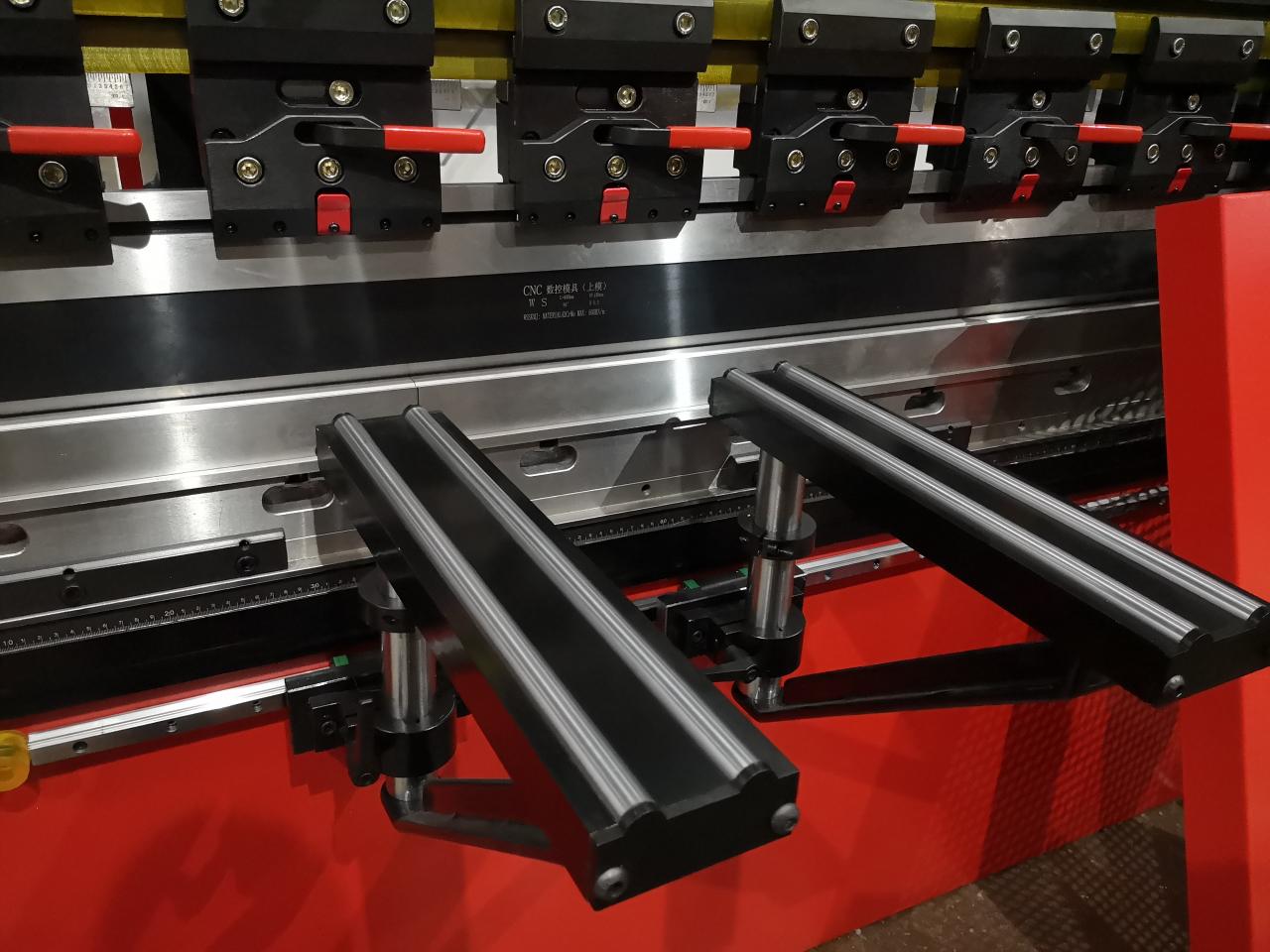 Delem Da66t 125 3+1 4+1 6+1 8+1 Cnc Hydraulic Press Brake For Metal Plate Bending Delem Da66t 125 3+1 4+1 6+1 8+1 Cnc Hydraulic Press Brake For Metal Plate Bending