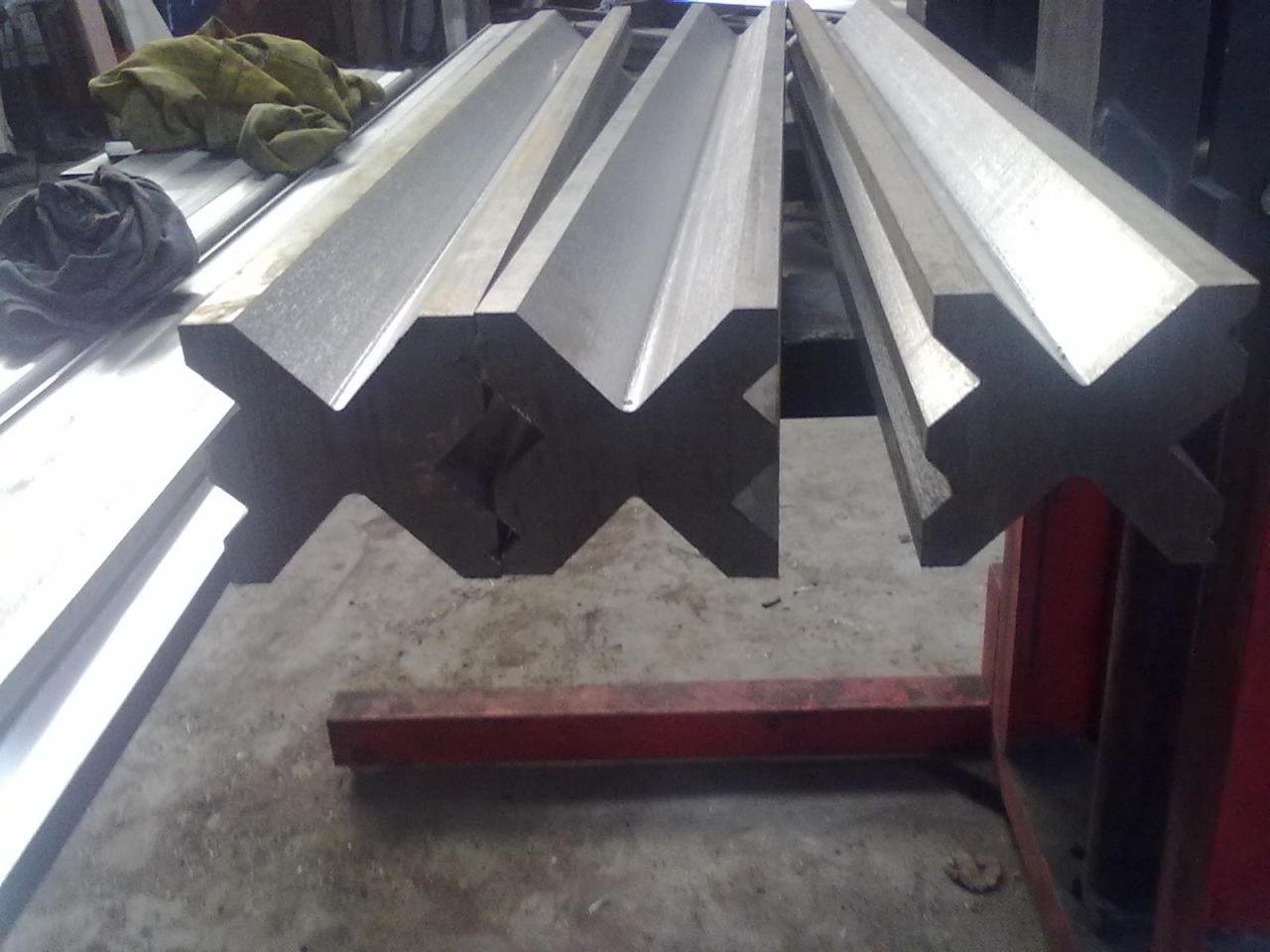 Full Automatic High Power Sheet Bending Machine And Cnc Press Brake Machine Πλήρης αυτόματη μηχανή κάμψης φύλλων υψηλής ισχύος και μηχανή φρένων πίεσης Cnc