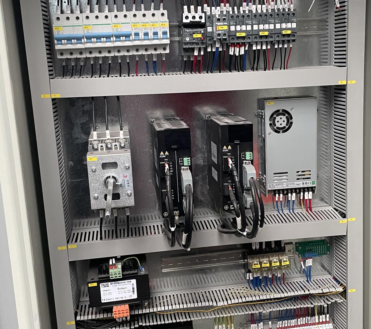 High Quality 3m Press Brake Machine Hydraulic 100 Ton For Sheet Metal Bending Υψηλής ποιότητας 3m Press Brake Machine Hydraulic 100 Ton For Lame Metal Bending