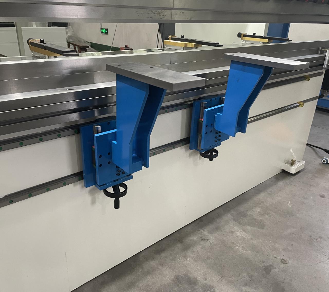 High Quality 3m Press Brake Machine Hydraulic 100 Ton For Sheet Metal Bending Υψηλής ποιότητας 3m Press Brake Machine Hydraulic 100 Ton For Lame Metal Bending