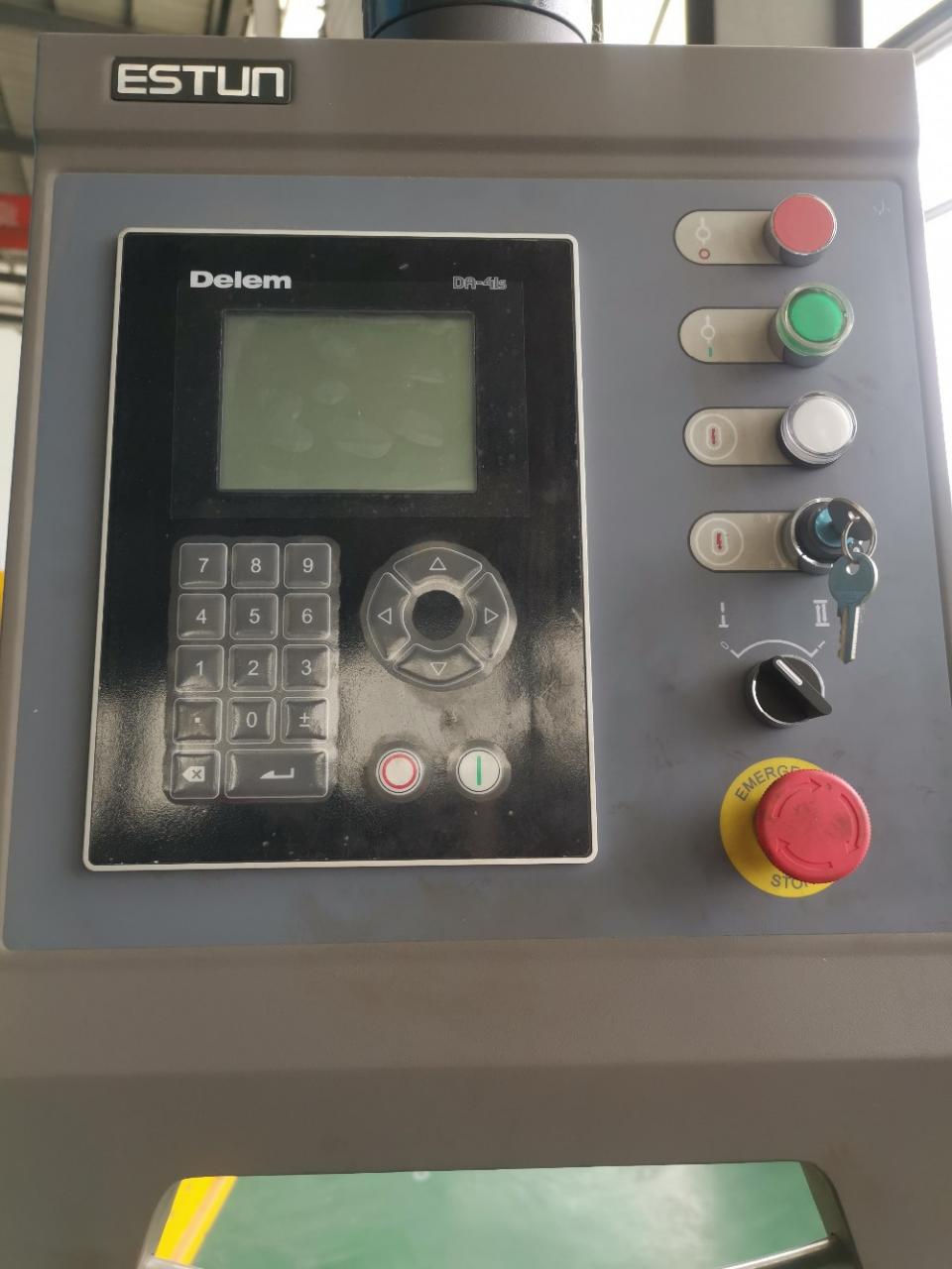 Hydraulic Stainless Steel Wc67y/k-300/6000 Mould Crowning Press Brake Φρένο πρέσας κορώνας καλουπιού υδραυλικού ανοξείδωτου χάλυβα Wc67y/k-300/6000