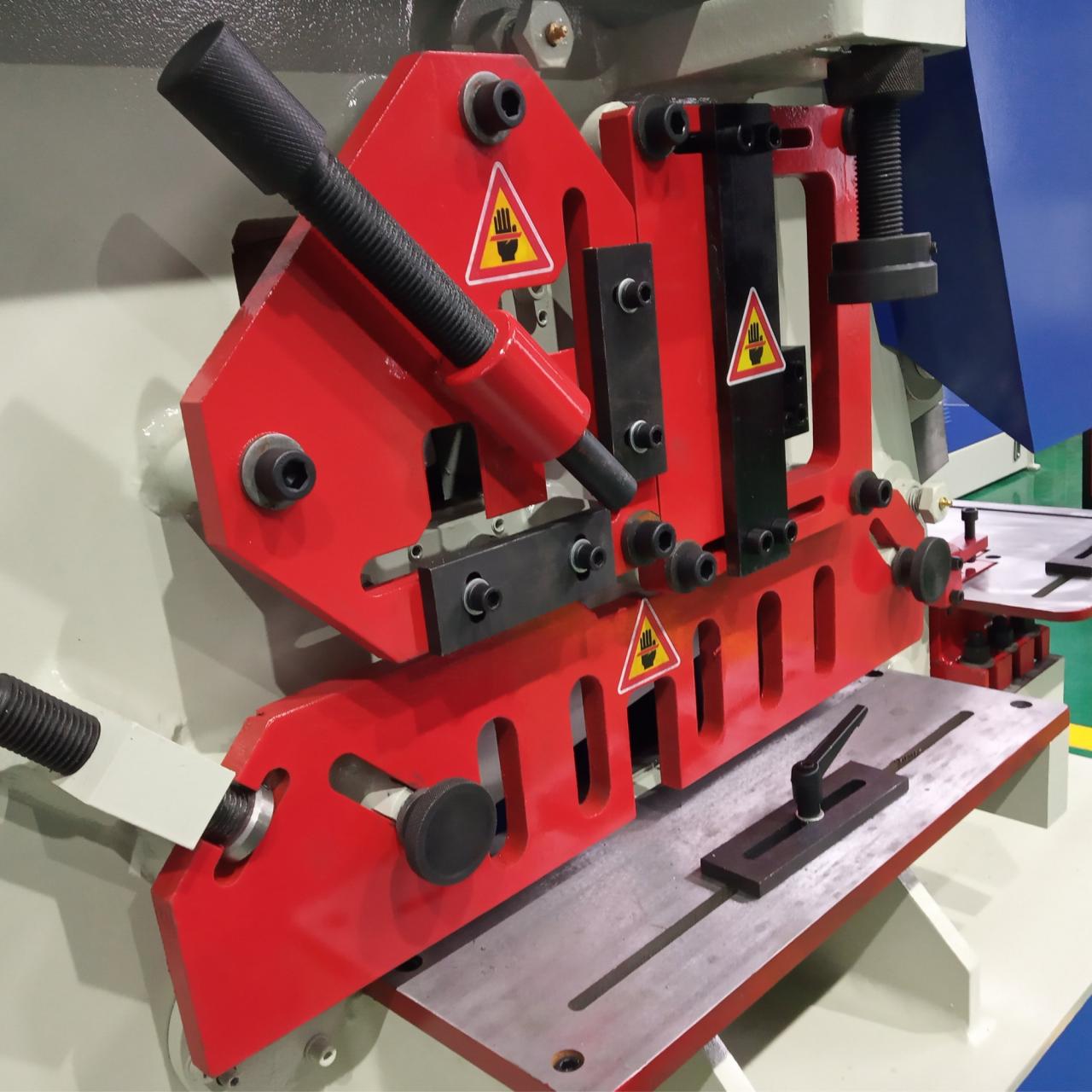 Σειρά Q35y Hydraulic Ironworker Shearing and Punching Machine