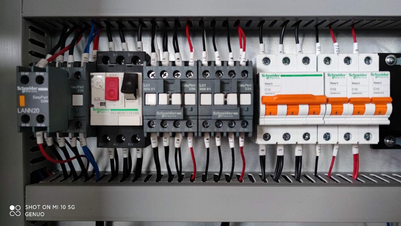 Qc11k Hydraulic Shear Machine And Guillotine Shearing Machine For Sheet Metal Cutting Qc11k Hydraulic Shear Machine and Guillotine Shearing Machine για κοπή λαμαρίνας