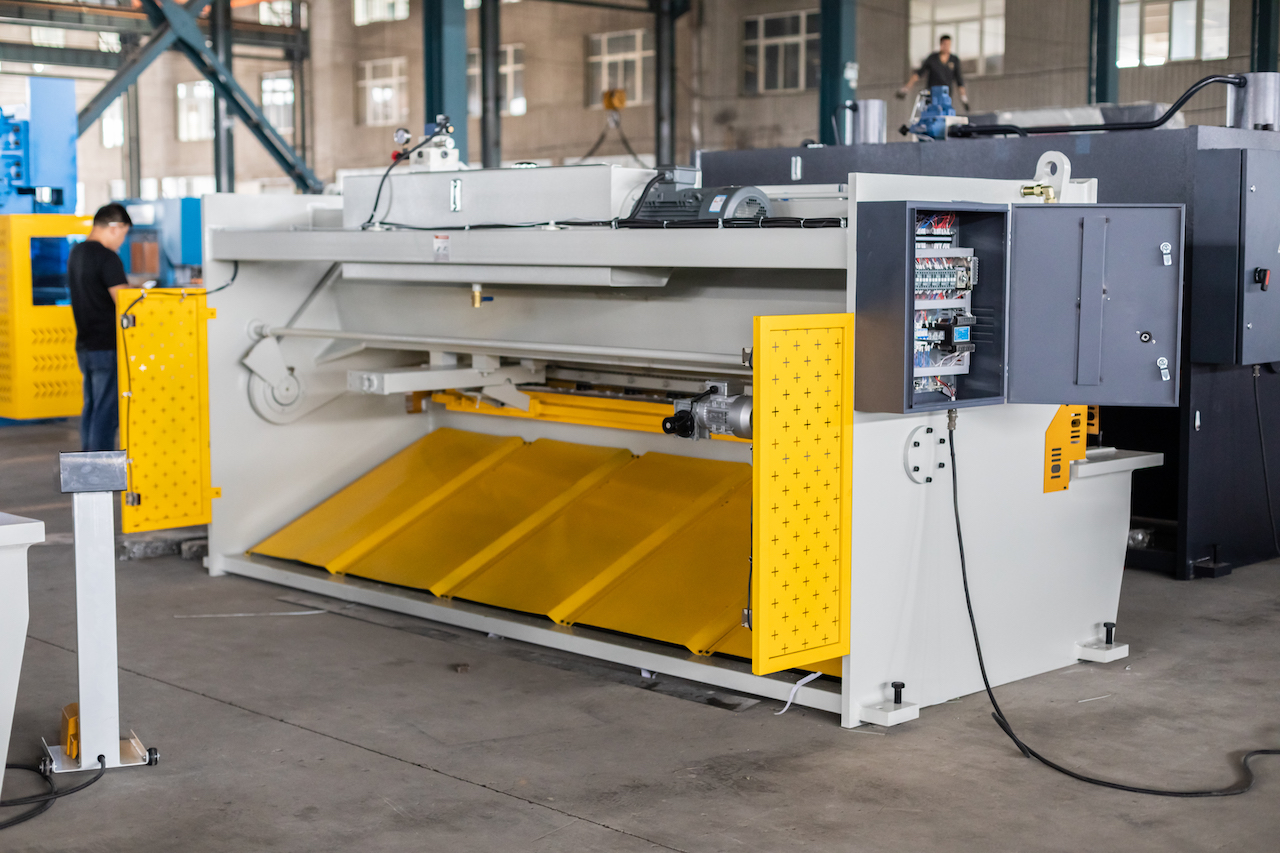 Qc11y 8x3200 Μηχανή κοπής λαμαρίνας Υδραυλική μηχανή κοπής από χάλυβα πλακών