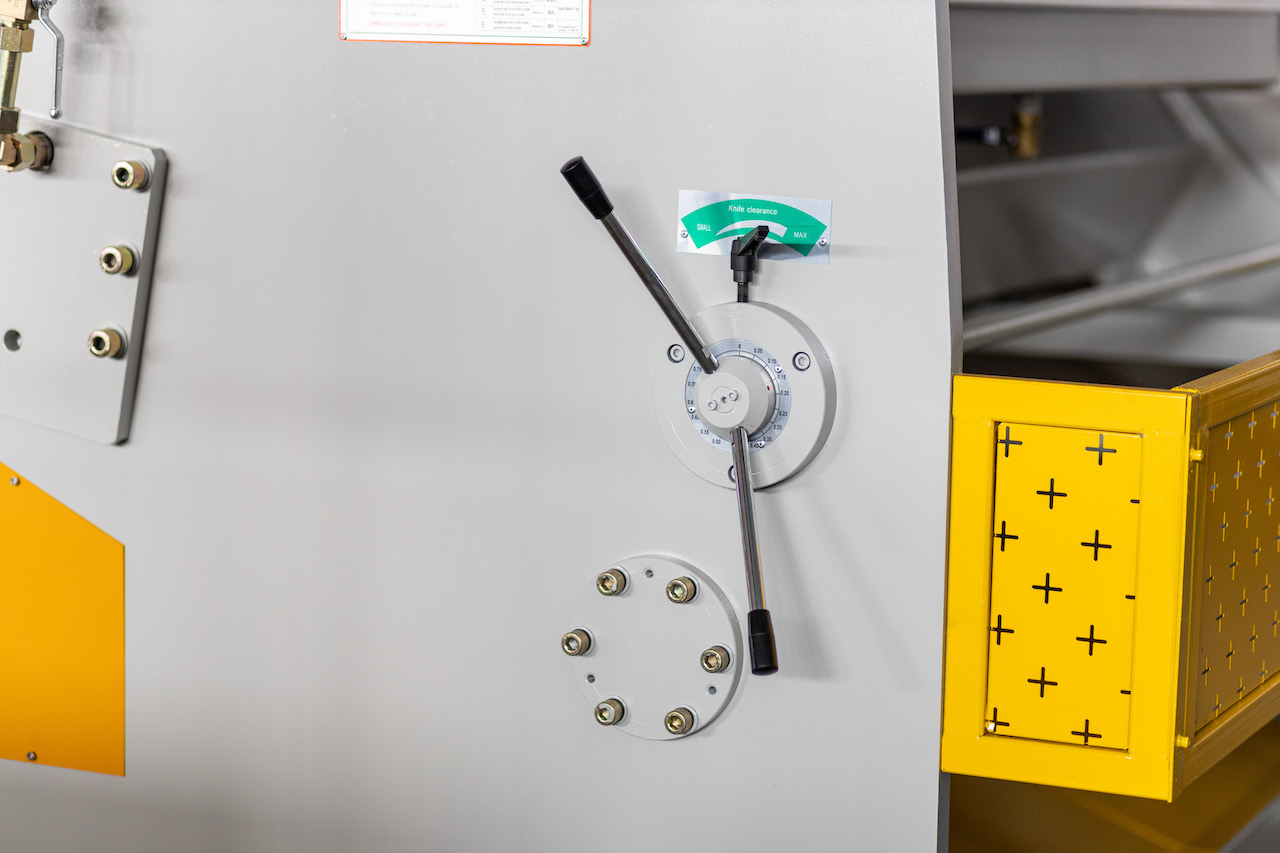 Qc11y 8x3200 Μηχανή κοπής λαμαρίνας Υδραυλική μηχανή κοπής από χάλυβα πλακών