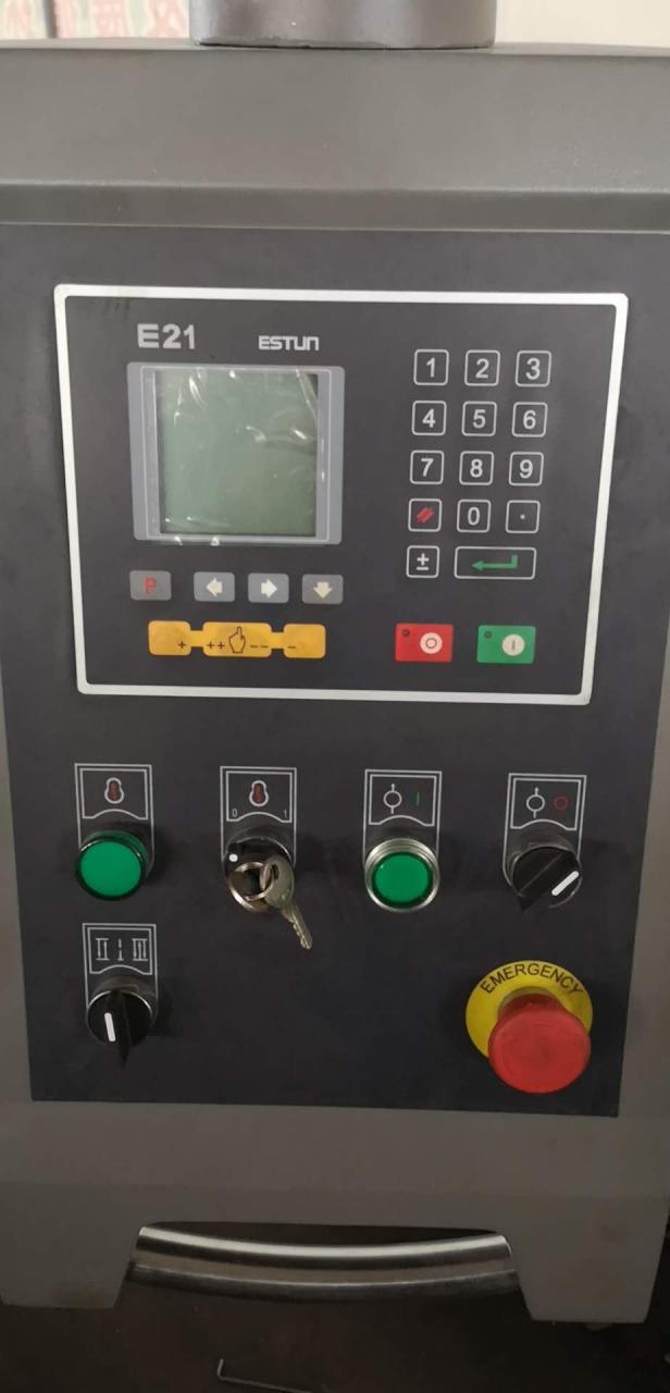 Qc12y 6x3200 Υδραυλική πλάκα συρόμενης επιτραπέζιας μηχανής κοπής γκιλοτίνας