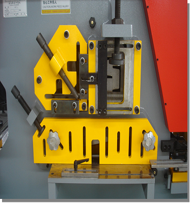 Steel Plate Angle Cutting Punching Notching Machine Hydraulic Ironworker For Sale Πωλείται Μηχάνημα Εγκοπής Γωνιακής Κοπής Πλάκας Χάλυβα Υδραυλικός Σιδηρουργός