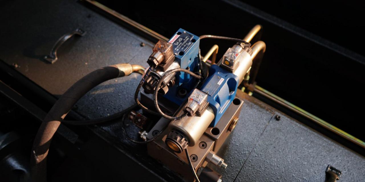 Wc67 Hydraulic Press Brake / CNC Press Bending Machine / Plate Bending Machine China Wc67 Hydraulic Press Brake / CNC Press Bending Machine / Plate Bending Machine Κίνα