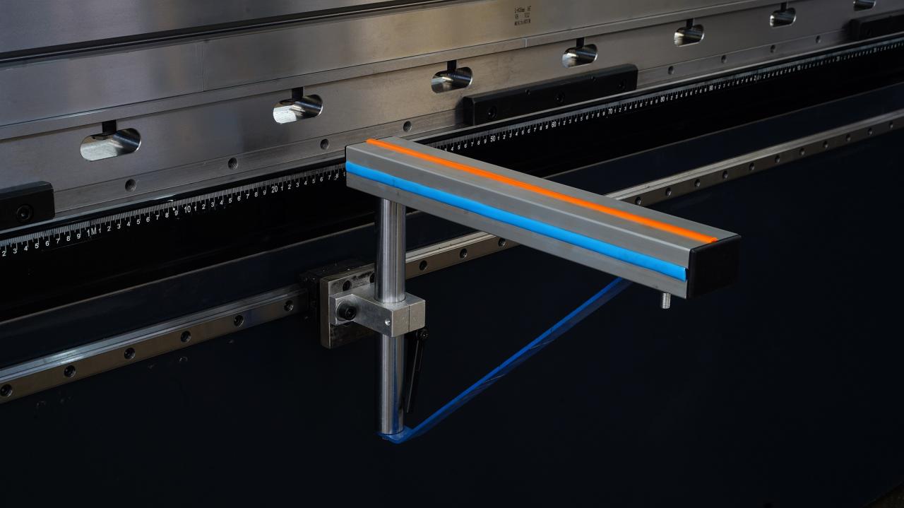 Wc67k-400T Cnc Plc Χειροκίνητη μηχανή κάμψης φύλλων Hydraulic Nc Press Brake Machine